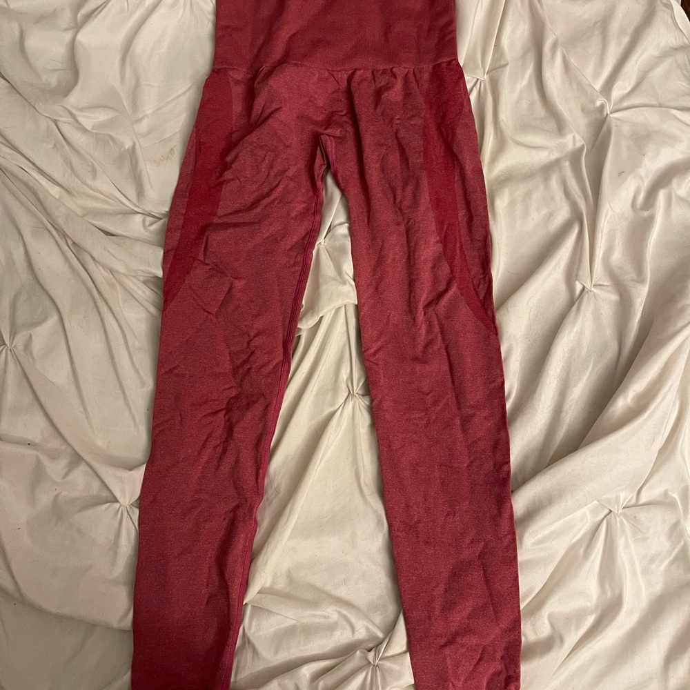 Crimson NVGTN Contour Leggings